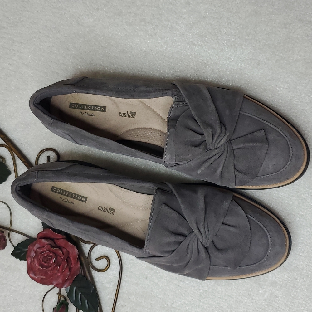 🆕️ Clarks Dasher Slip-On Suede Loafers Knot Detail Size 11M